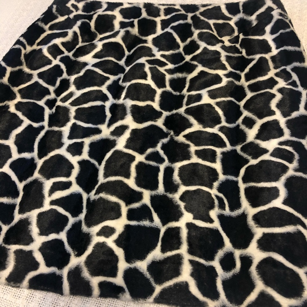 Beautiful women’s skirt - Picture 2 of 6